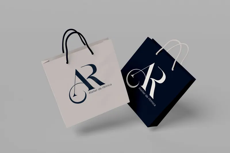 Aplicación de la identidad de Atelier de Rítmica en su packaging